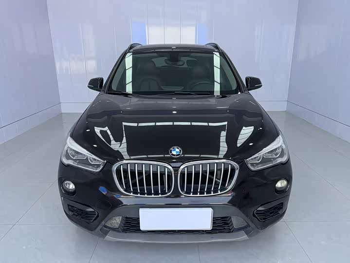 BMW X1 2016 s Drive 18 Li — фото 2