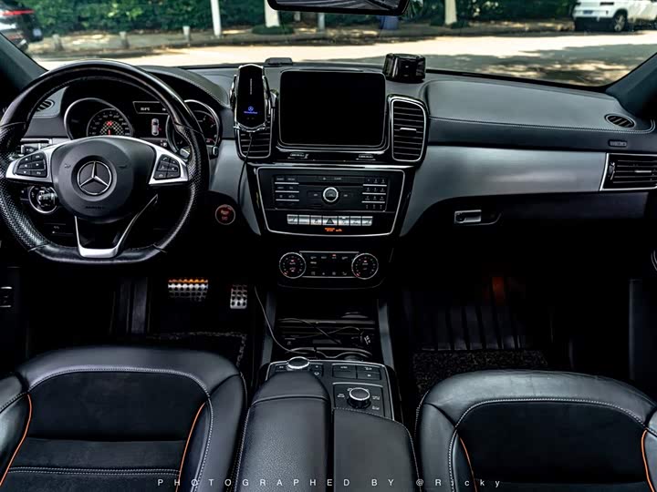 Mercedes-Benz GLE 2018 AMG GLE 43 4 MATIC SUV — фото 3