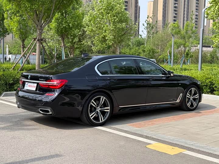 BMW 7-Series 2018 740 Li Leading M — фото 20