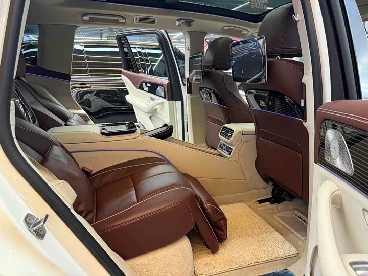 Maybach GLS 2021 GLS 600 4 MATIC — фото 16