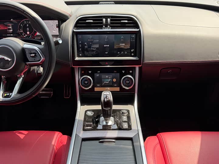 Jaguar XEL 2024 2.0 T 250 PS R-DYNAMIC S — фото 11