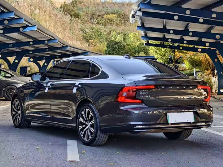 Volvo S90 Hybrid 2021 T 8 E Hybrid — фото 3
