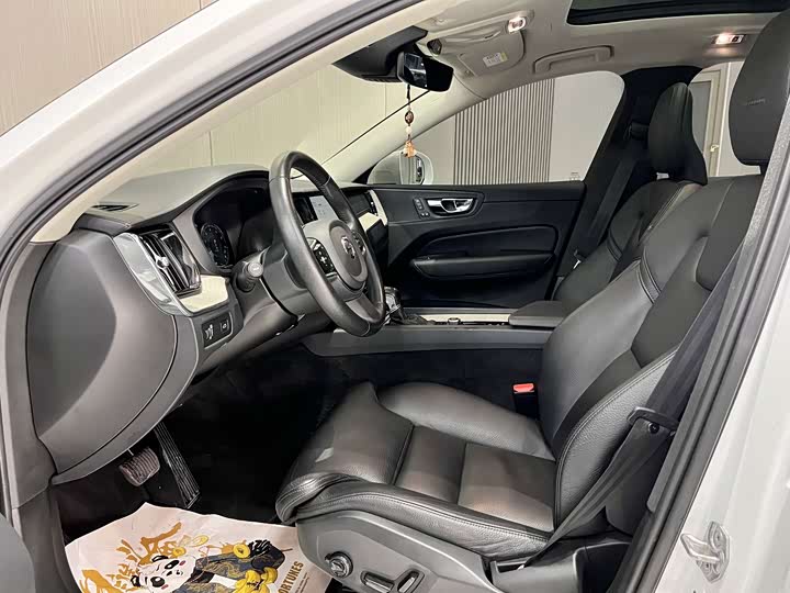 Volvo XC60 2020 T 5 4 WD — фото 6