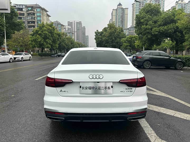 Audi A4L 2022 40 TFSI — фото 10