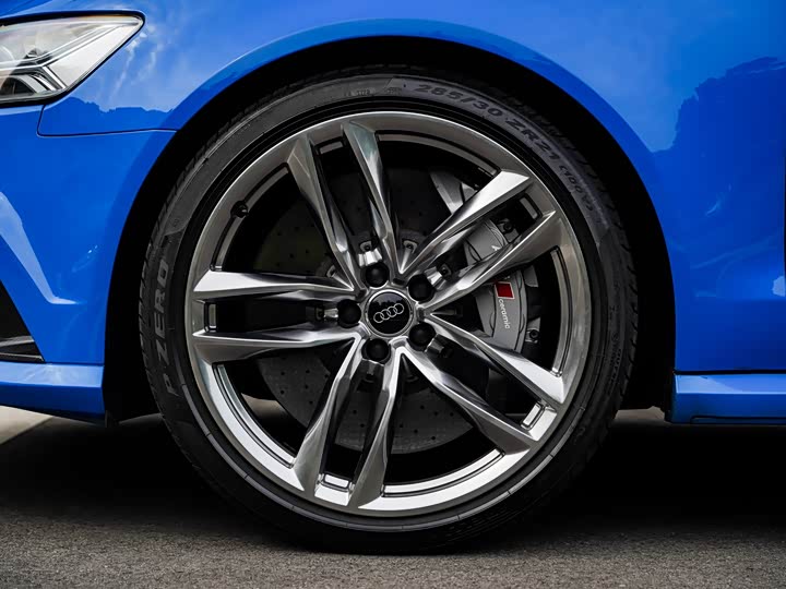 Audi RS6 2018 RS 6 4.0 T Avant — фото 42