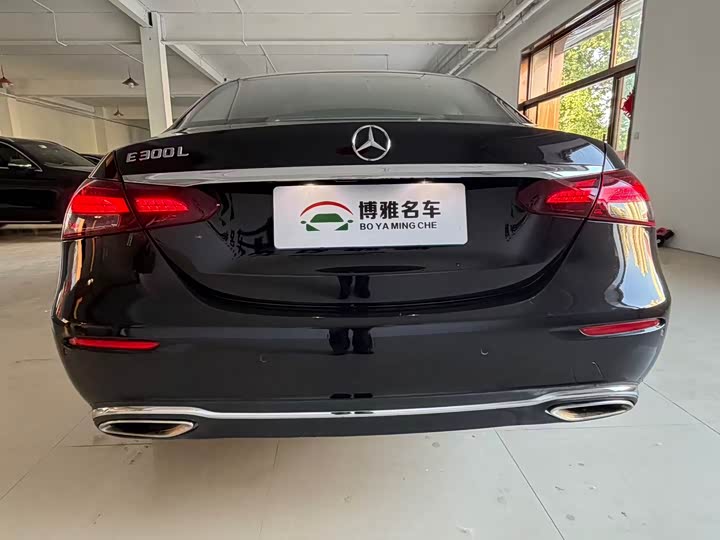 Mercedes-Benz E-Class 2022 E 260 L Sport 4 MATIC — фото 4
