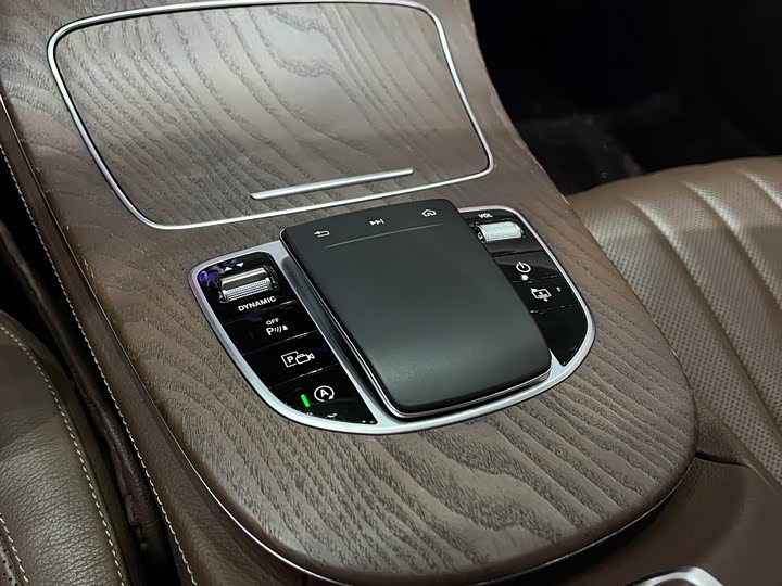 Mercedes-Benz E-Class 2020 E 300 L — фото 17