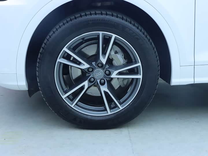 Audi Q5L 2018 40 TFSI V — фото 4