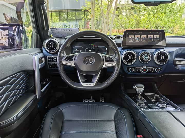 BAIC BJ40 2019 2.0 T AT 4 WD Flagship V — фото 13