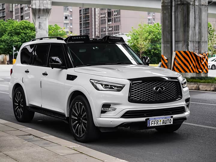 Infiniti QX 80 2016 5.6 L 4 WD — фото 15