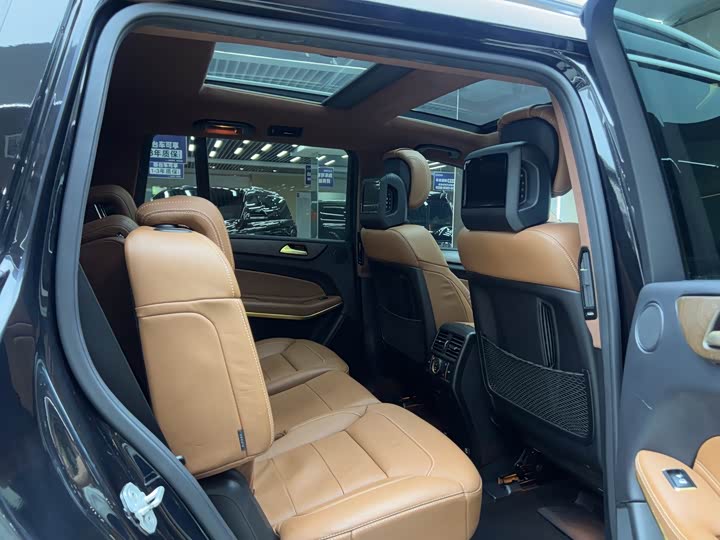 Mercedes-Benz GLS 2017 GLS 500 4 MATIC — фото 6