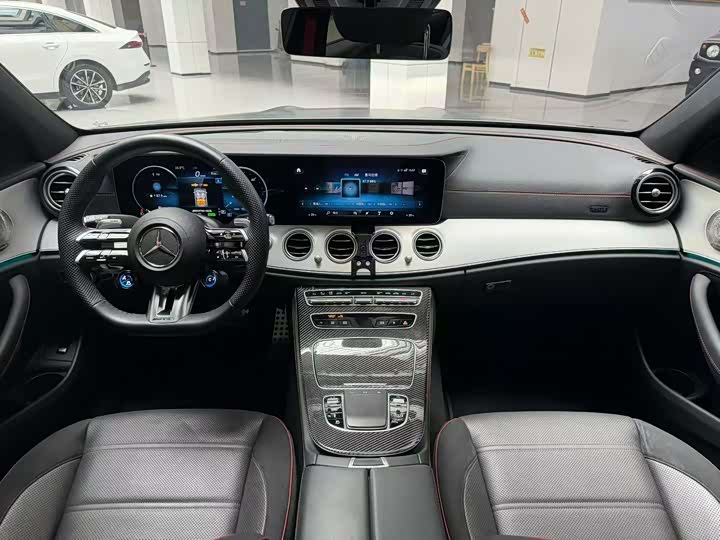 Mercedes-Benz E-Class 2023 AMG E 53 4 MATIC+ — фото 7