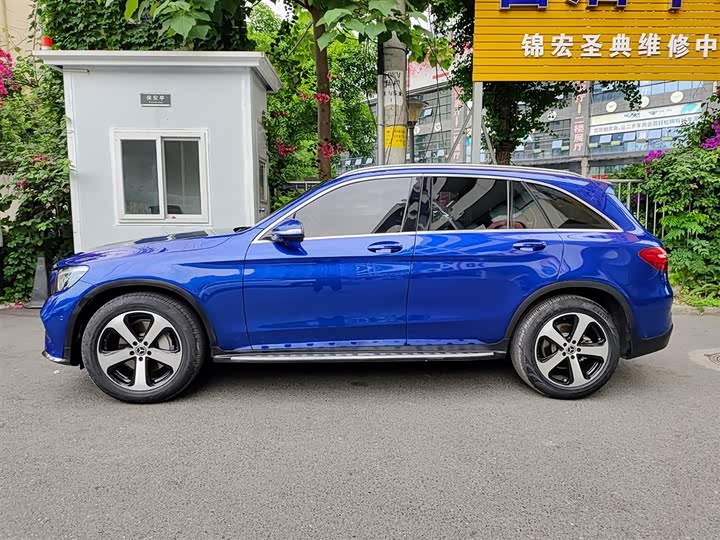 Mercedes-Benz GLC 2018 GLC 260 4 MATIC Luxury — фото 3