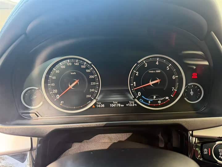 BMW X6 2018 x Drive 35i Leading — фото 9