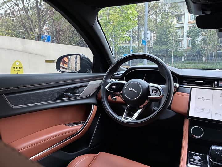 Jaguar XFL 2021 XFL 2.0 T P 250 2 WD — фото 8