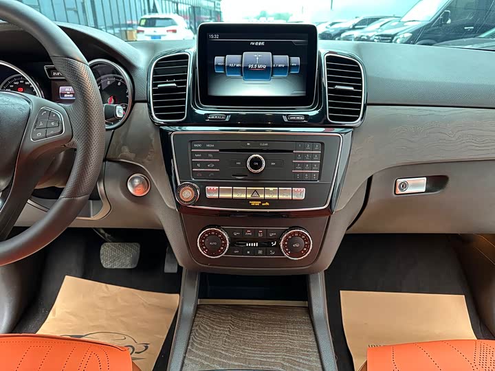 Mercedes-Benz GLE 2015 GLE 400 4 MATIC — фото 13