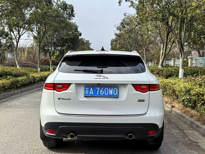 Jaguar F-PACE 2020 2.0 T — фото 15