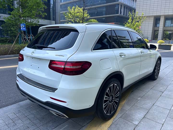 Mercedes-Benz GLC 260 4MATIC динамик — фото 7
