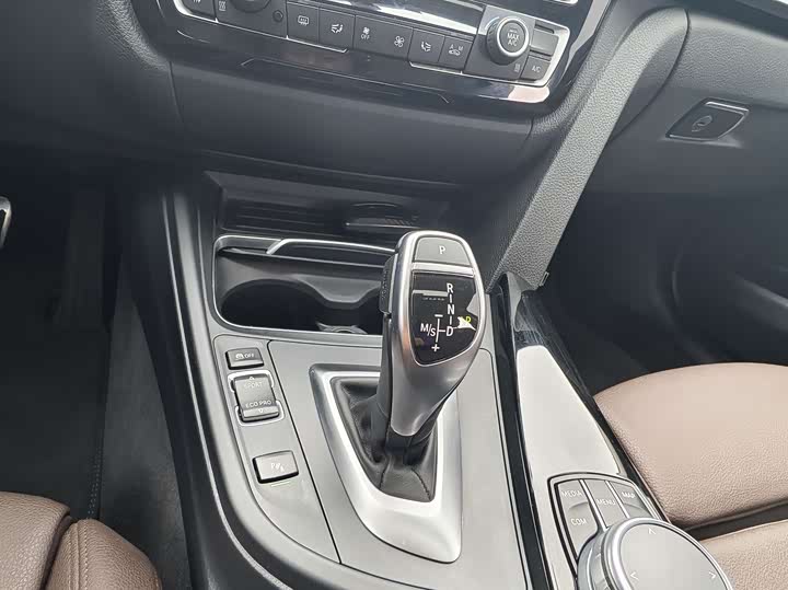 BMW 3-Series 2018 320 Li Leading M — фото 14