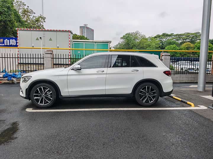 Mercedes-Benz GLC 2021 GLC 260 L 4 MATIC Luxury — фото 7