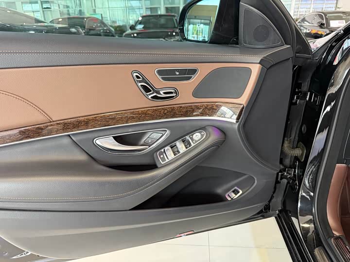 Mercedes-Benz S-Class S 320 L — фото 11
