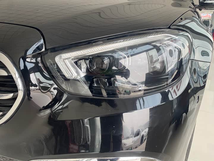 Mercedes-Benz E-Class 2018 E 200 L — фото 10