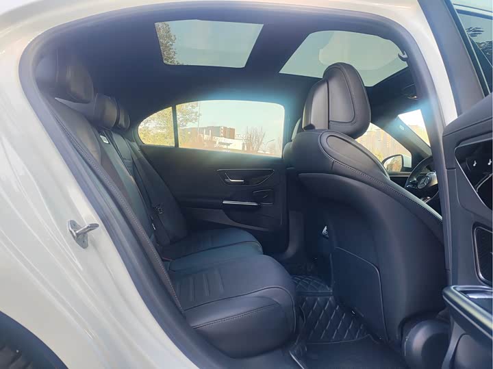 Mercedes-Benz C-Class 2023 C 260 L — фото 6