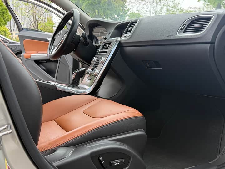 Volvo S60 2019 S 60 L T 3 — фото 10