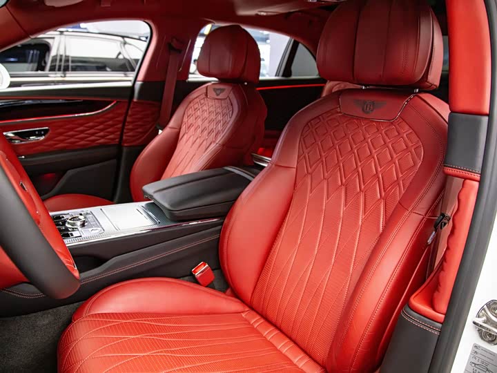 Bentley Flying Spur — фото 7