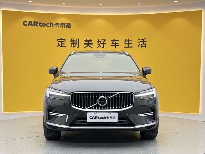 Volvo XC60 2022 B 5 4 WD — фото 2