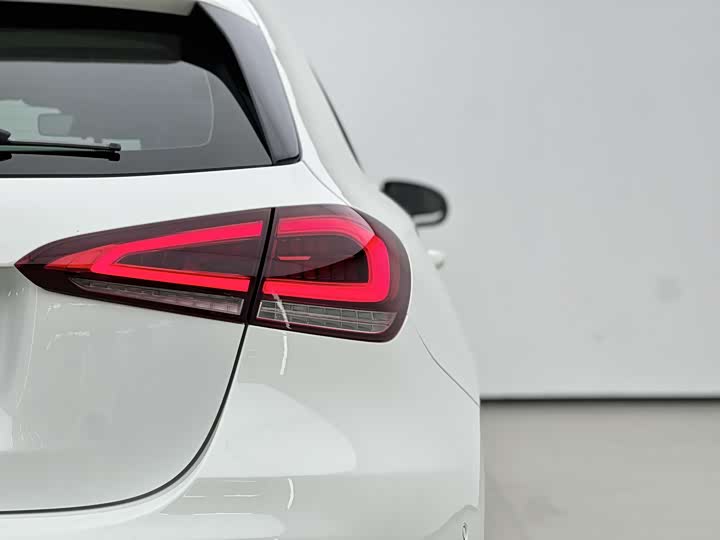 Mercedes-Benz A-Class — фото 12