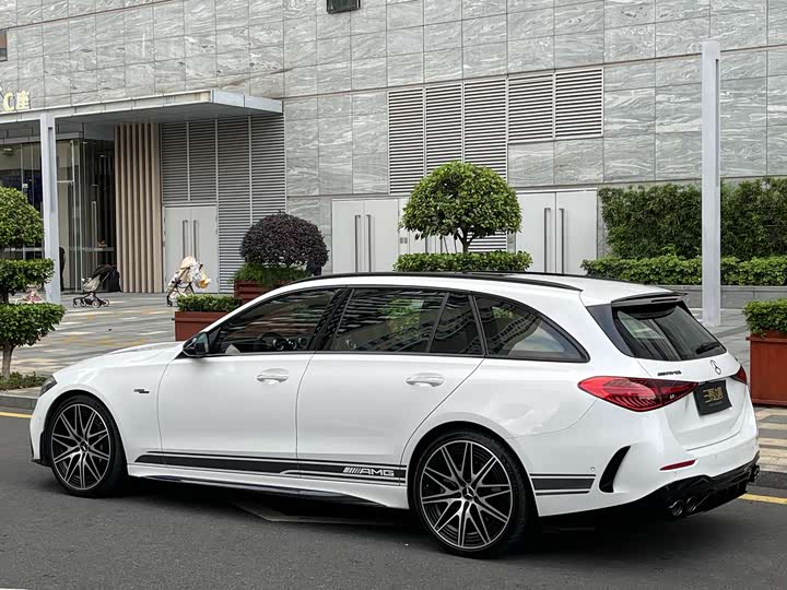 Mercedes-Benz C-Class 2024 AMG C 43 4 MATIC — фото 4