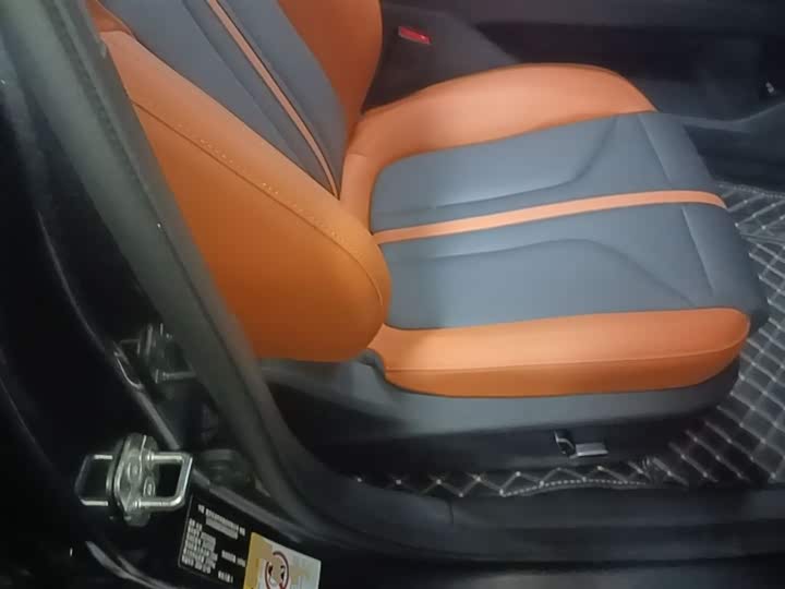 Changan UNI-V 2024 1.5 T Sport — фото 25