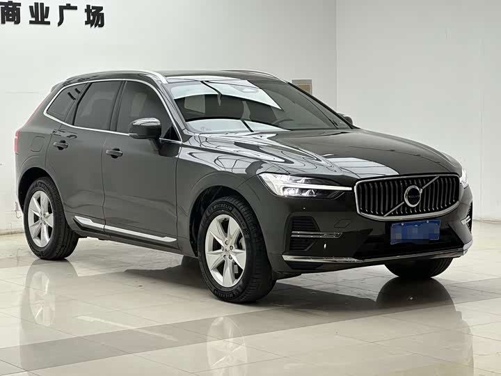 Volvo XC60 2022 B 5 4 WD — фото 4
