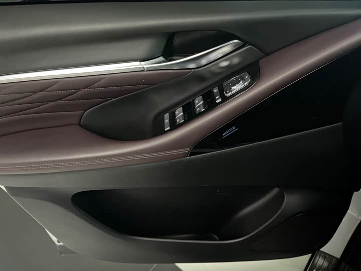 Trumpchi M8 2024 400 T — фото 32