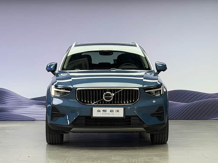 Volvo XC40 2023 B 4 WD — фото 2