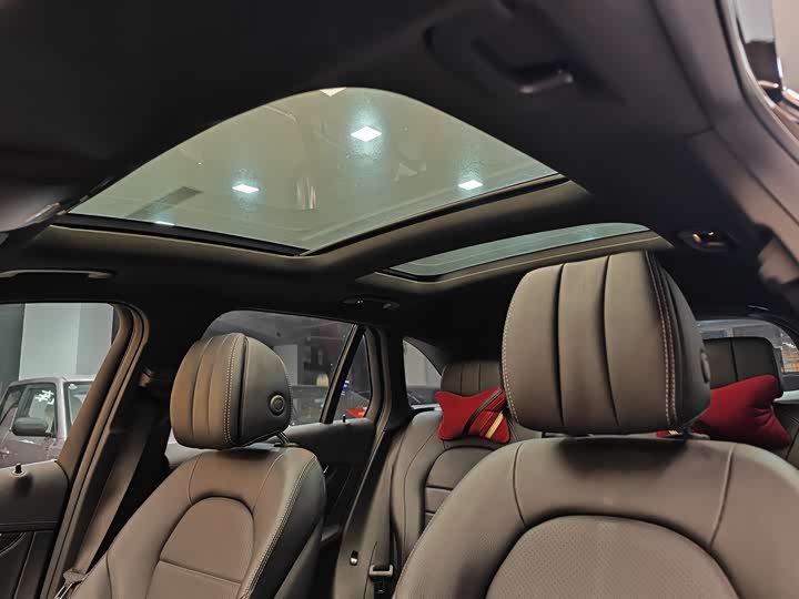 Mercedes-Benz GLC 2017 GLC 260 4 MATIC Luxury — фото 12
