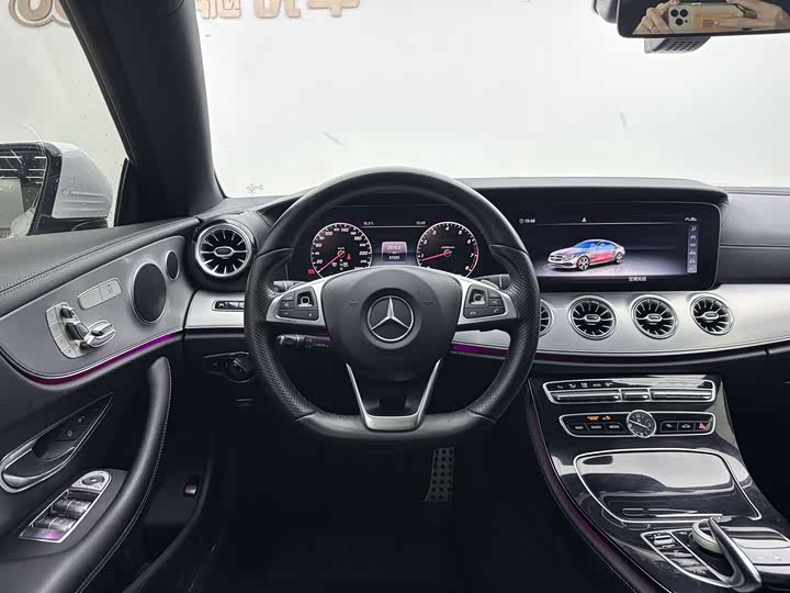 Mercedes-Benz E-Class — фото 12