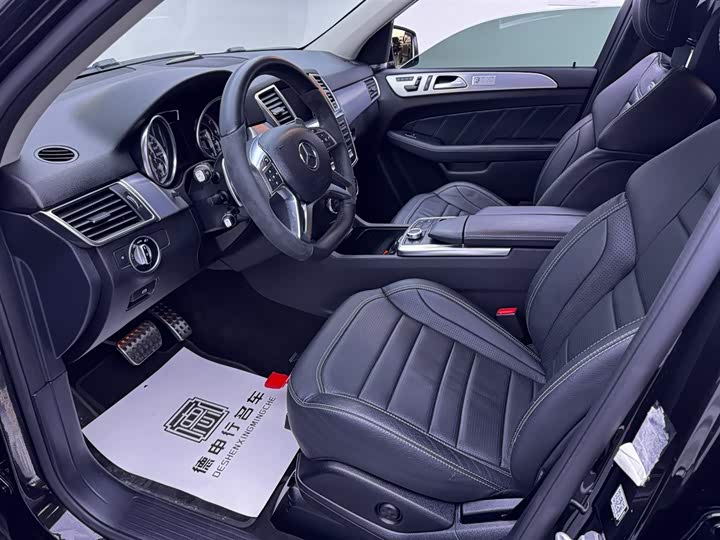Mercedes-Benz M-Class 2015 AMG ML 63 — фото 17