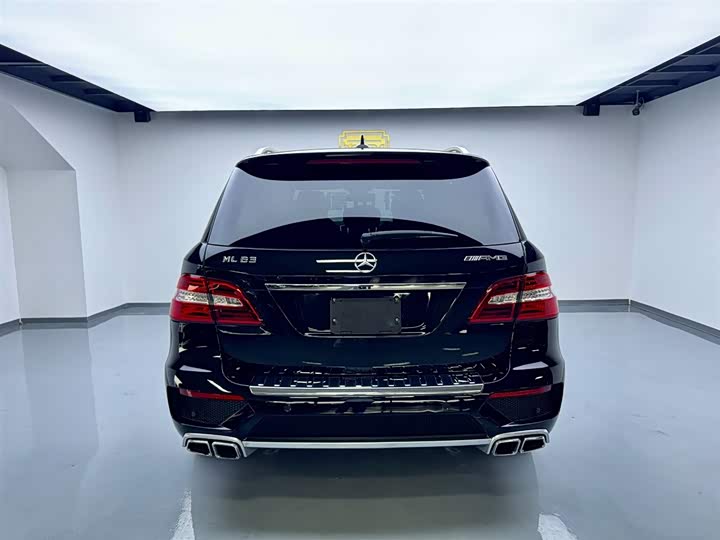 Mercedes-Benz M-Class 2015 AMG ML 63 — фото 5