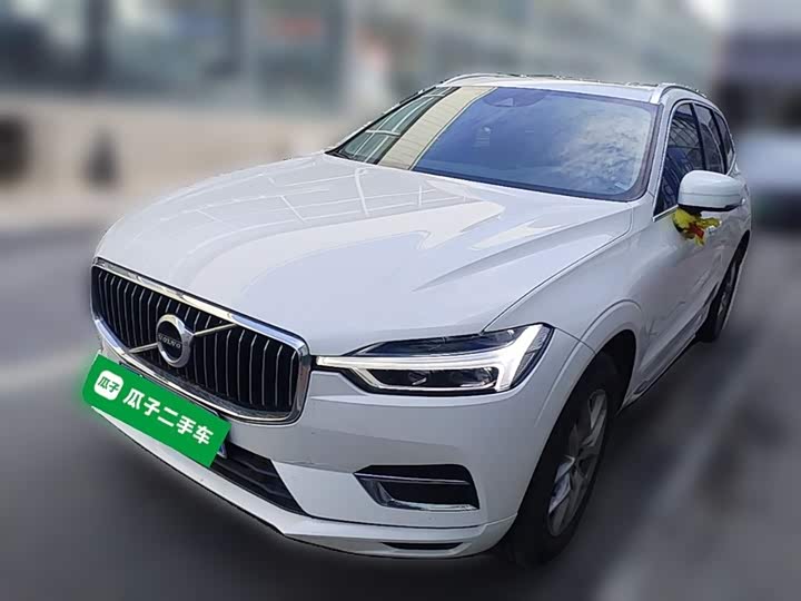 Volvo XC60 2021 T 5 4 WD — фото 3