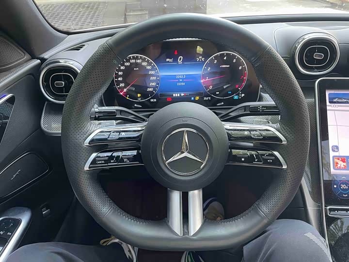 Mercedes-Benz C-Class 2023 C 200 L — фото 10