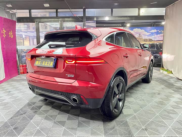 Jaguar E-PACE 2018 P 200 S V — фото 7