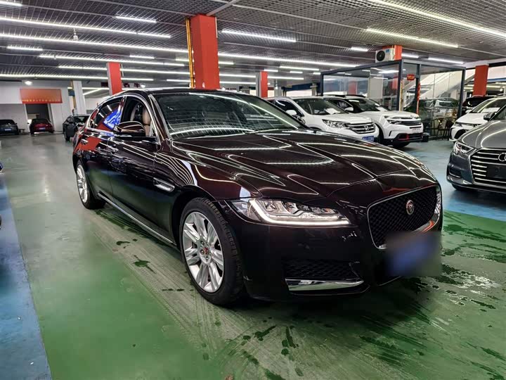 Jaguar XFL 2018 XFL 2.0 T 250 PS — фото 9
