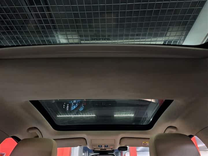 Jaguar XFL 2018 XFL 2.0 T 250 PS — фото 6