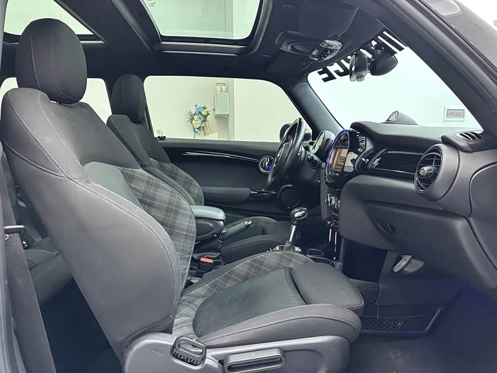 MINI Hatch — фото 15