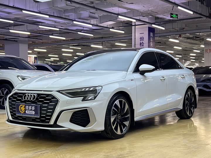 Audi A3 2023 A 3 L Limousine 35 TFSI Sport — фото 1