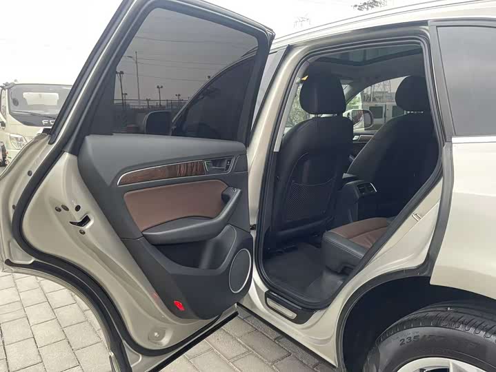 Audi Q5 2016 40 TFSI Comfort — фото 14
