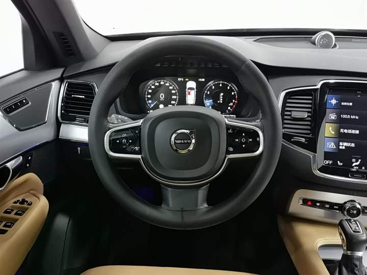 Volvo XC90 2018 T 6 5 — фото 11