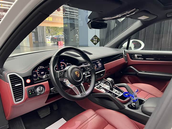 Porsche Cayenne 2019 Cayenne 3.0 T — фото 8